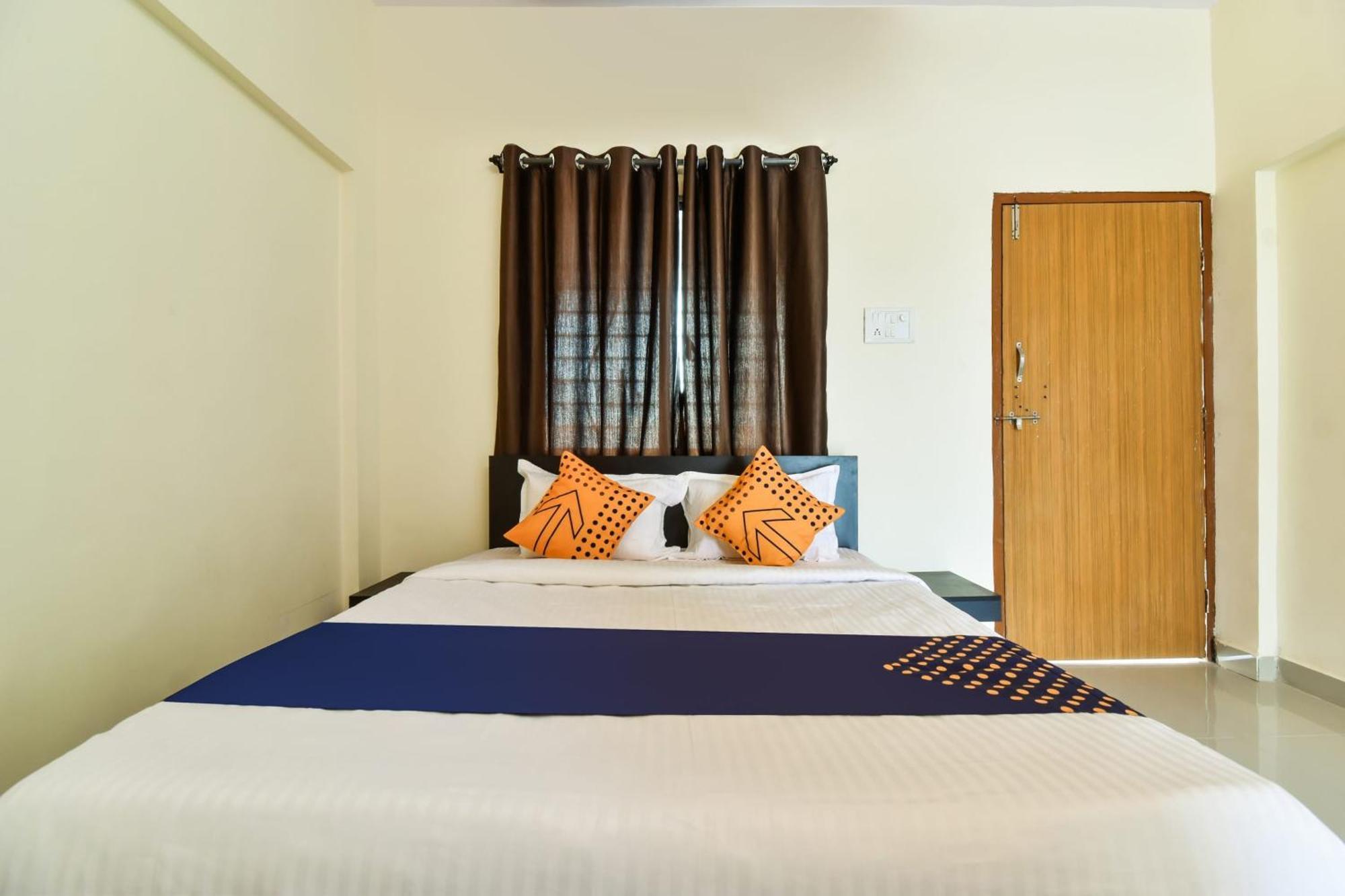 Spot On Carnival Resorts Rāipur Kültér fotó