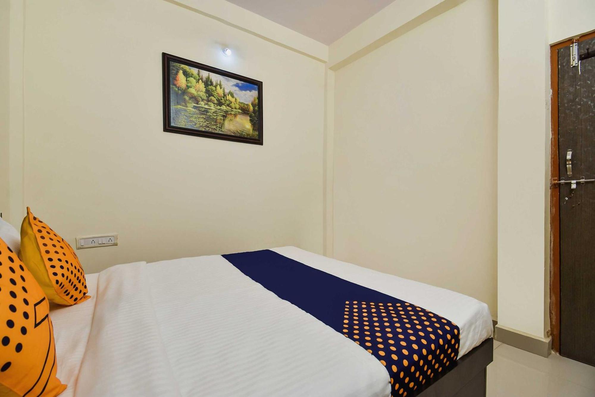 Spot On Carnival Resorts Rāipur Kültér fotó