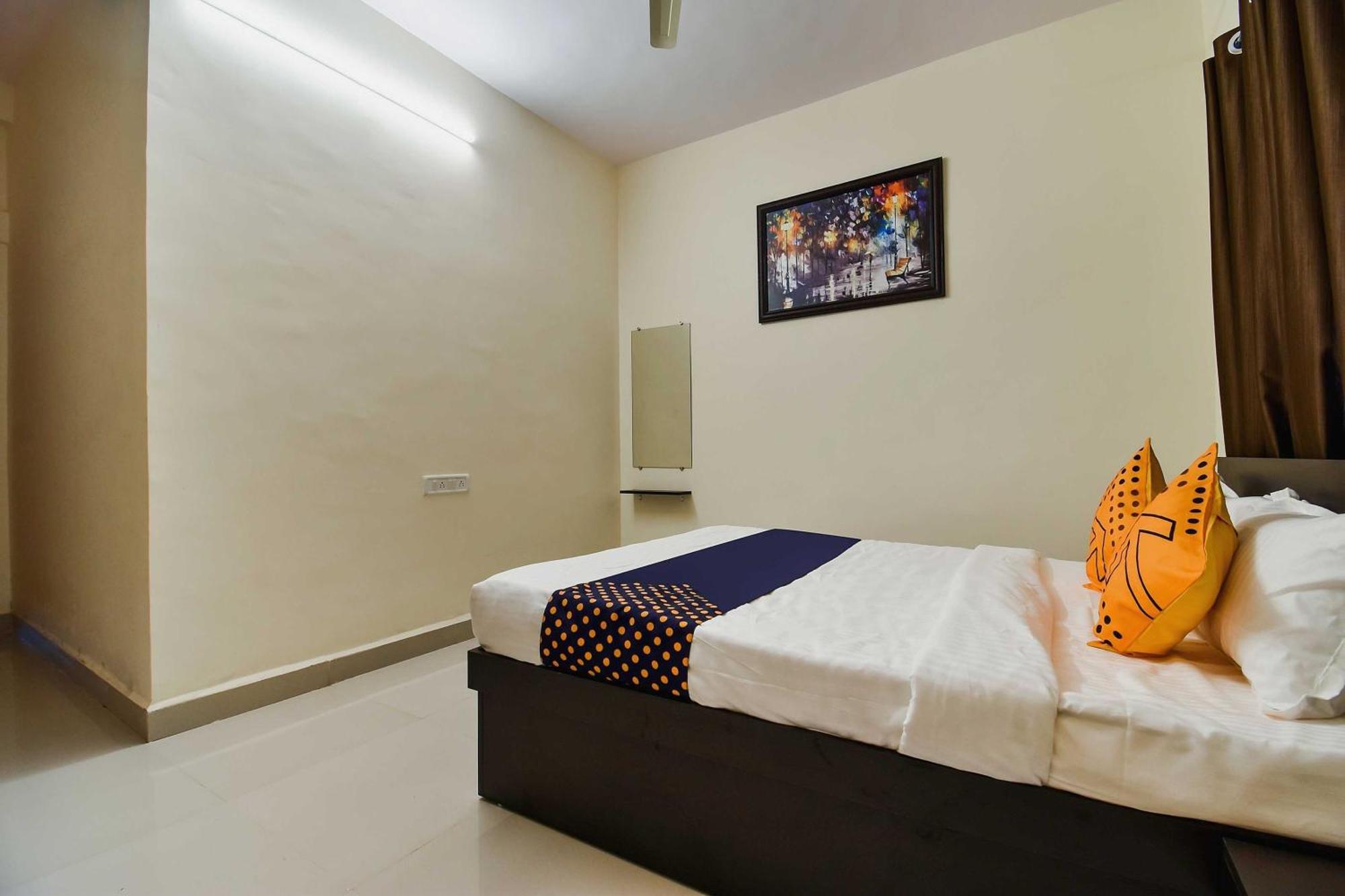 Spot On Carnival Resorts Rāipur Kültér fotó