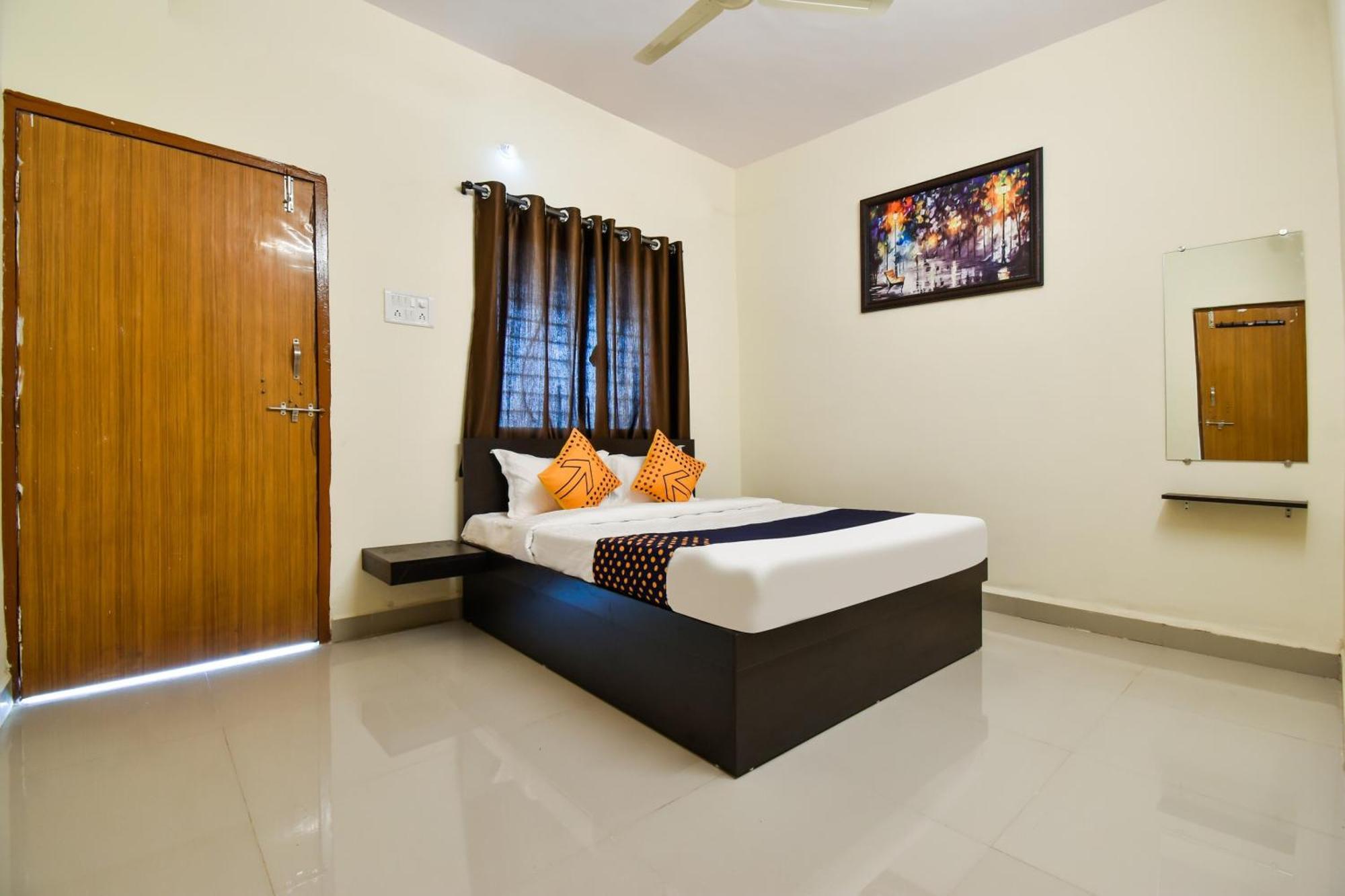 Spot On Carnival Resorts Rāipur Kültér fotó